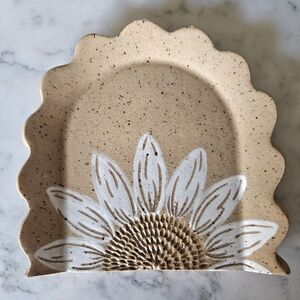 Sunflower Design Scalloped Spoon Rest